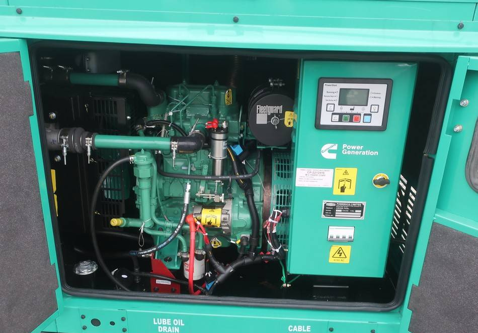 Cummins C15D5 Diesel Generator view 2