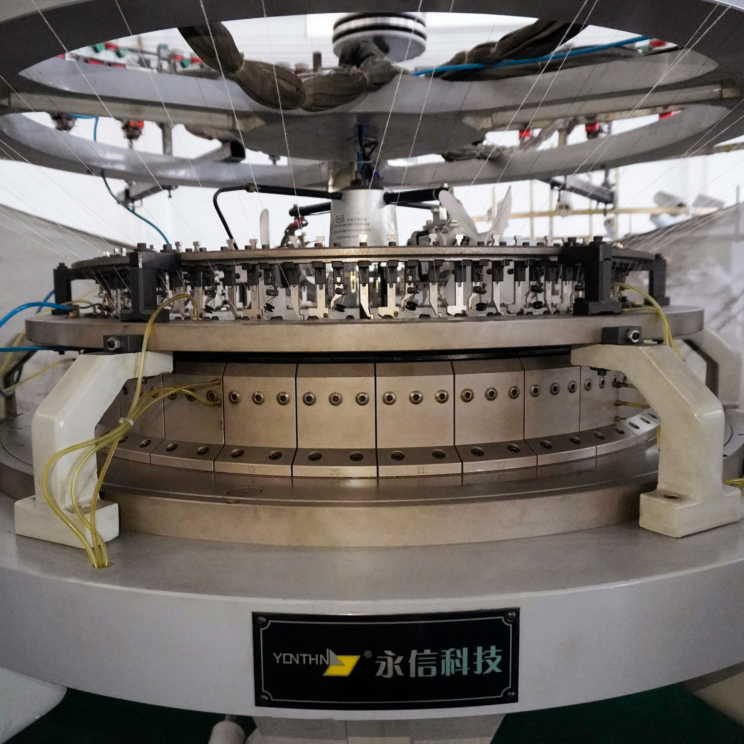 High Speed Three-Thread Fleece Knitting Machine view 4