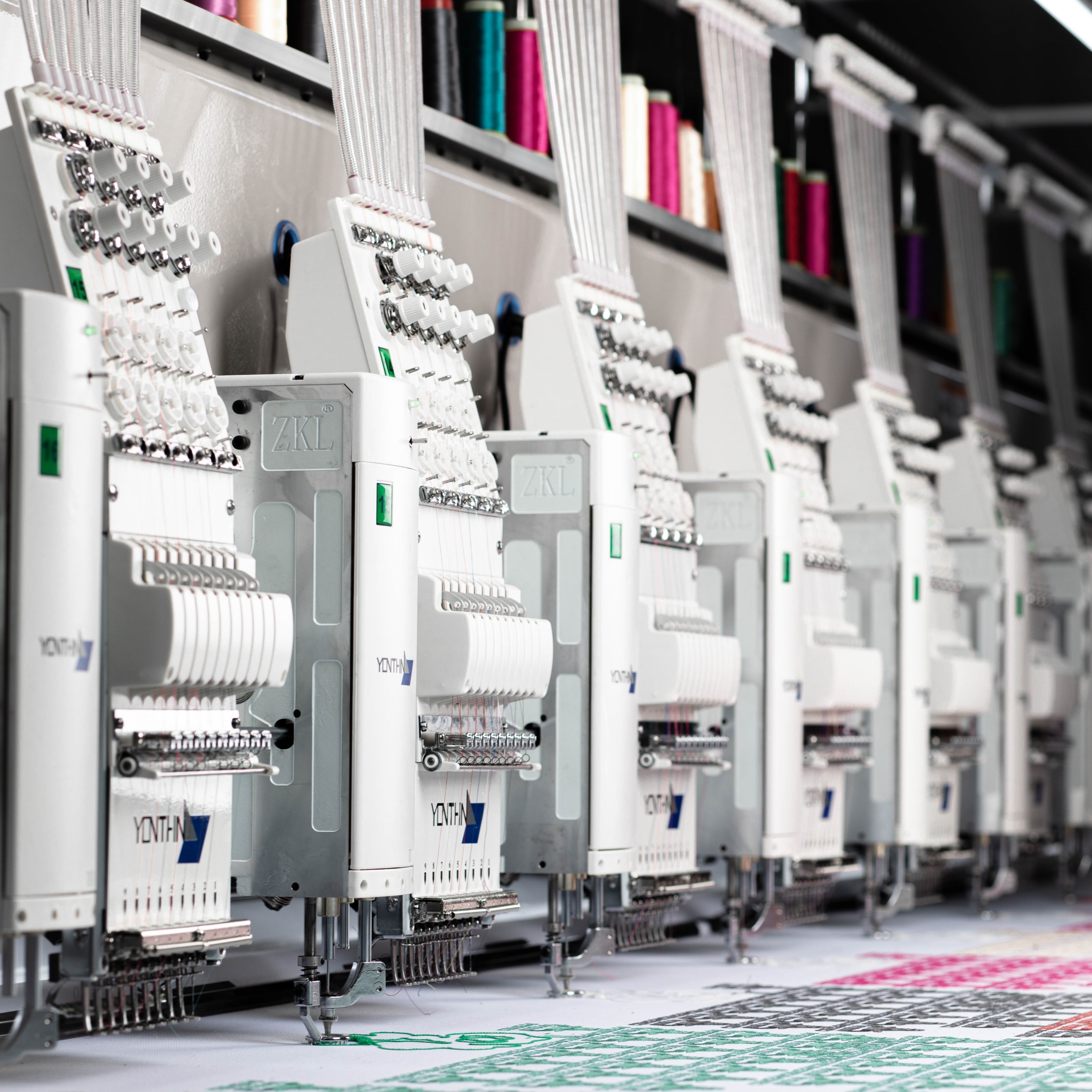 YX-GL High Speed Chenille/Chain Stitch Embroidery Machine view 3