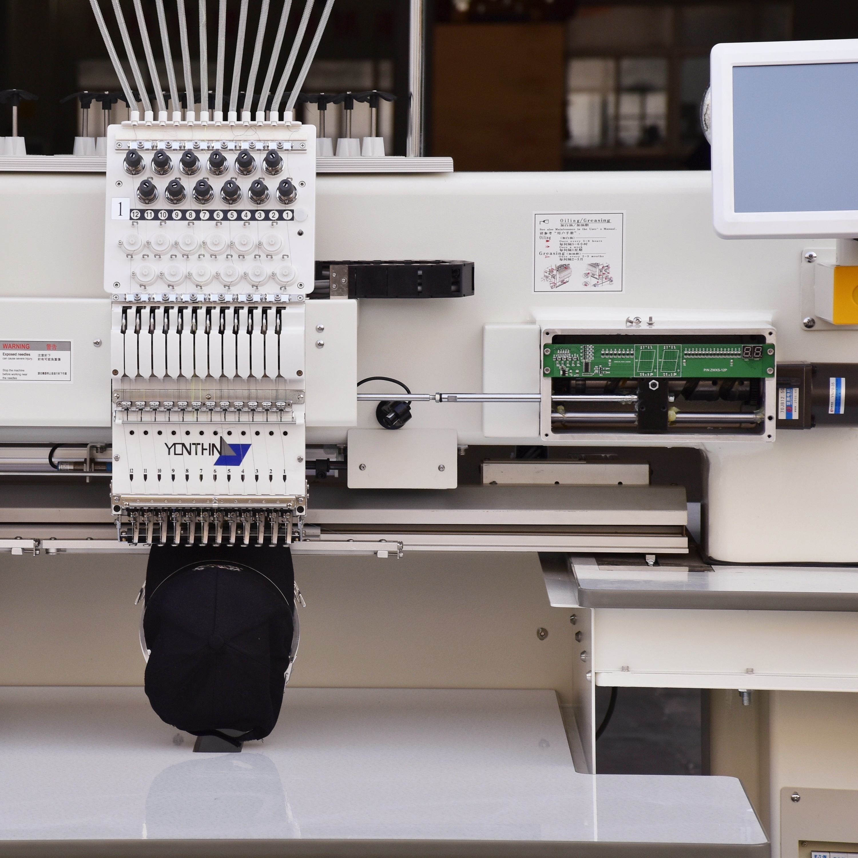 YX-M Multi head cap embroidery machine view 2